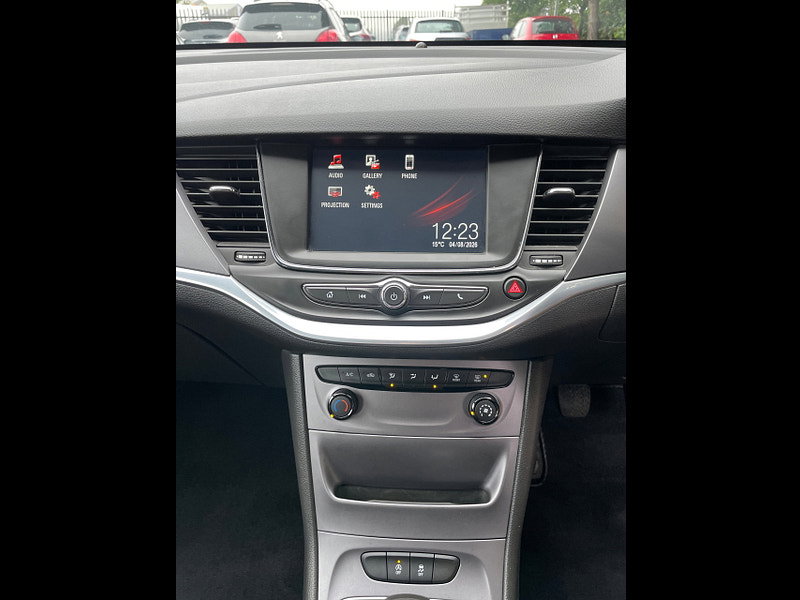 Vauxhall Astra 1.0i Turbo ecoFLEX Design Hatchback 5dr Petrol Manual Euro 6 (s/s) (105 ps)