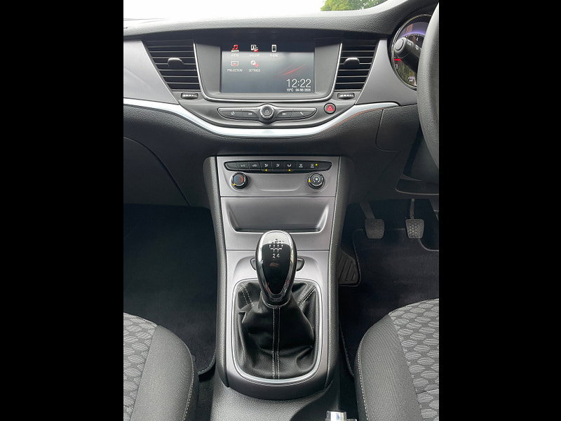 Vauxhall Astra 1.0i Turbo ecoFLEX Design Hatchback 5dr Petrol Manual Euro 6 (s/s) (105 ps)