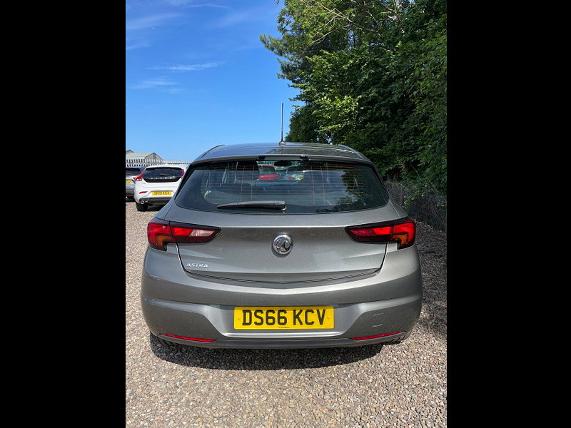 Vauxhall Astra 1.4i Design Hatchback 5dr Petrol Manual Euro 6 (100 ps)