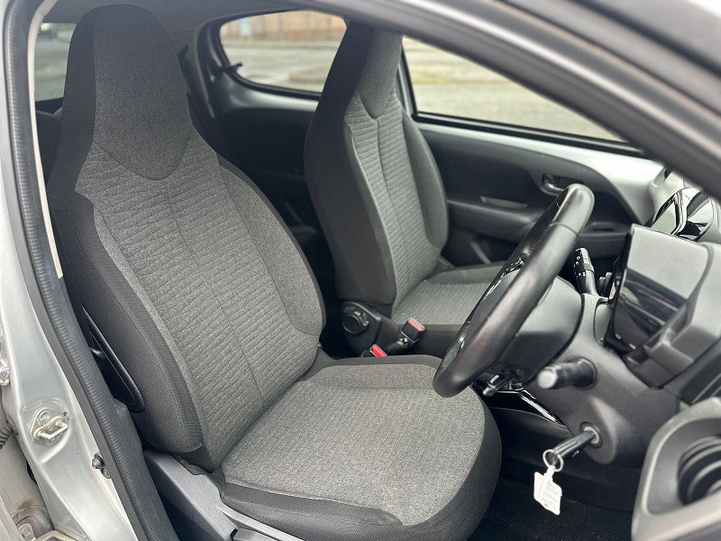 Citroen C1 1.2L PURETECH FLAIR Hatchback 5dr Petrol Manual Euro 6 (82 bhp) 5dr Manual 2026