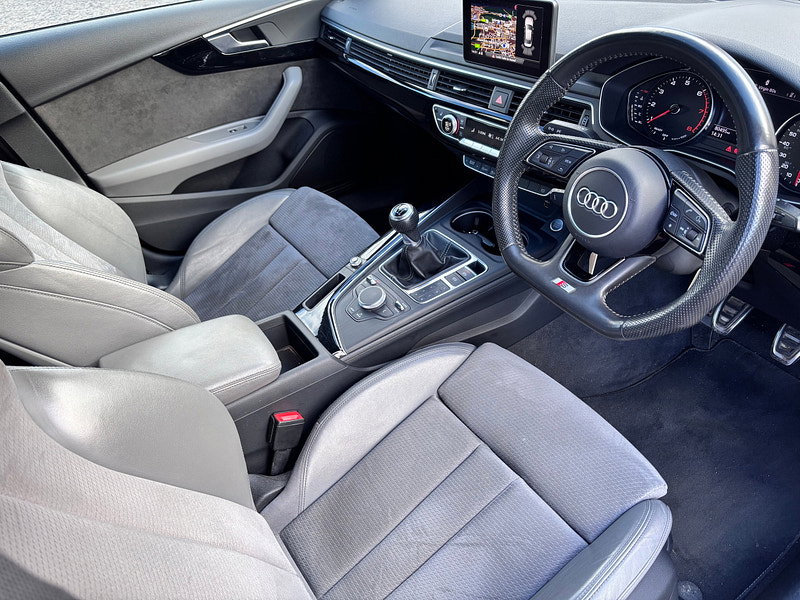 Audi A4 2.0 TFSI 35 Black Edition Saloon 4dr Petrol Manual Euro 6 (s/s) (150 ps) 4dr Manual 2026