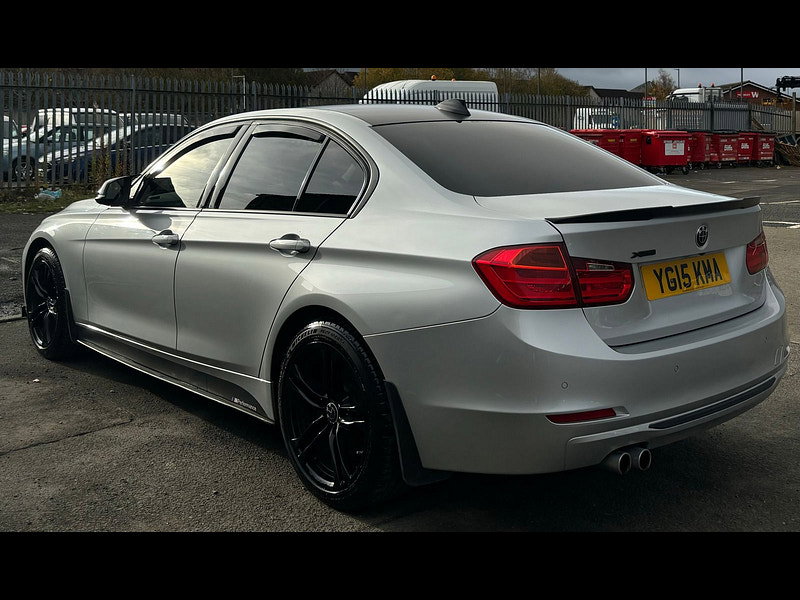 BMW 3 Series 3.0L 330D XDRIVE LUXURY Saloon 4dr Diesel Automatic Euro 6 (255 bhp) 4dr Automatic 2026