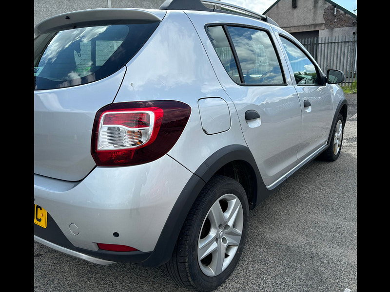 Dacia Sandero 1.5L STEPWAY LAUREATE DCI Hatchback 5dr Diesel Manual Euro 5 (90 bhp) 5dr Manual 2026