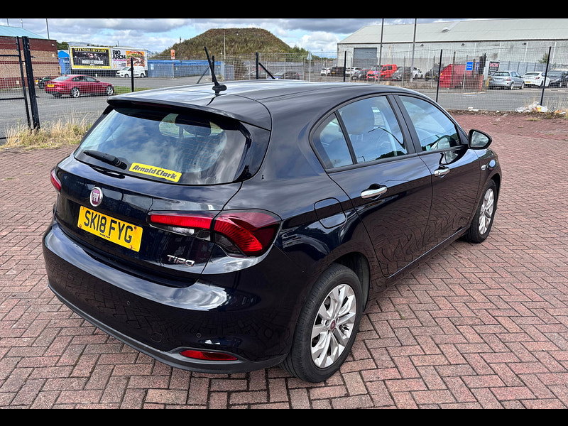 Fiat Tipo 1.4 MPI Easy Plus Hatchback 5dr Petrol Manual Euro 6 (95 ps) 5dr Manual 2026