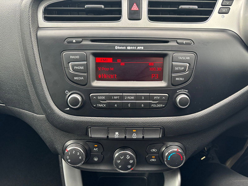 Kia Ceed 1.6L CRDI 1 ECODYNAMICS Hatchback 5dr Diesel Manual Euro 5 (126 bhp) 5dr Manual 2026