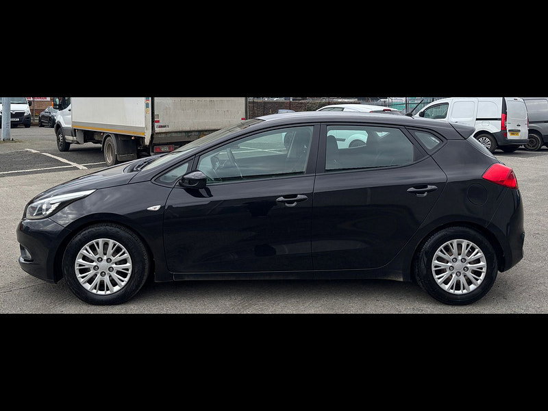 Kia Ceed 1.6L CRDI 1 ECODYNAMICS Hatchback 5dr Diesel Manual Euro 5 (126 bhp) 5dr Manual 2026