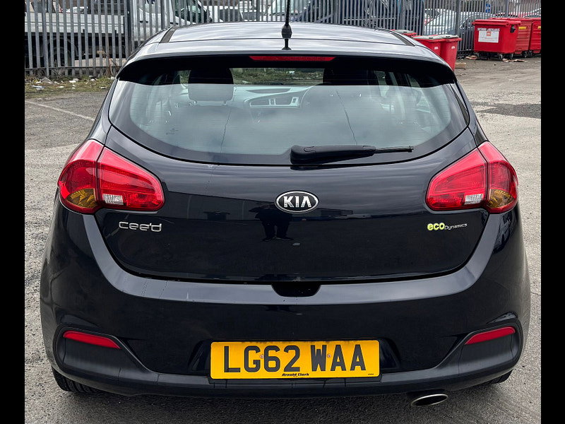 Kia Ceed 1.6L CRDI 1 ECODYNAMICS Hatchback 5dr Diesel Manual Euro 5 (126 bhp) 5dr Manual 2026