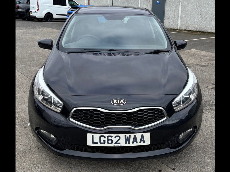 Kia Ceed 1.6L CRDI 1 ECODYNAMICS Hatchback 5dr Diesel Manual Euro 5 (126 bhp) 5dr Manual 2026