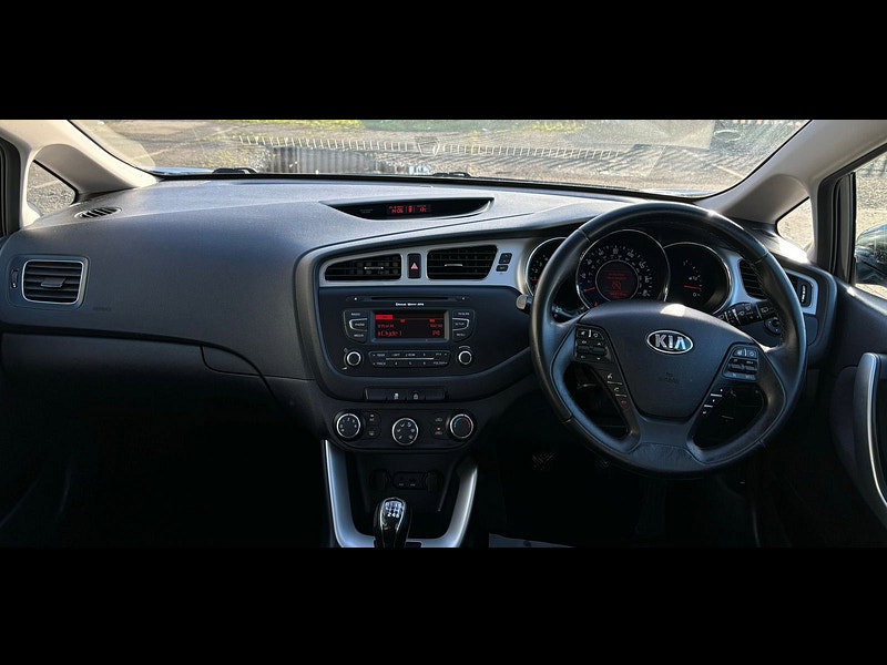 Kia Ceed 1.6L CRDI 2 ECODYNAMICS Hatchback 5dr Diesel Manual Euro 5 (126 bhp) 5dr Manual 2026