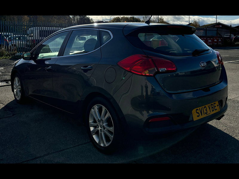 Kia Ceed 1.6L CRDI 2 ECODYNAMICS Hatchback 5dr Diesel Manual Euro 5 (126 bhp) 5dr Manual 2026