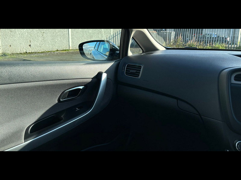 Kia Ceed 1.6L CRDI 2 ECODYNAMICS Hatchback 5dr Diesel Manual Euro 5 (126 bhp) 5dr Manual 2026