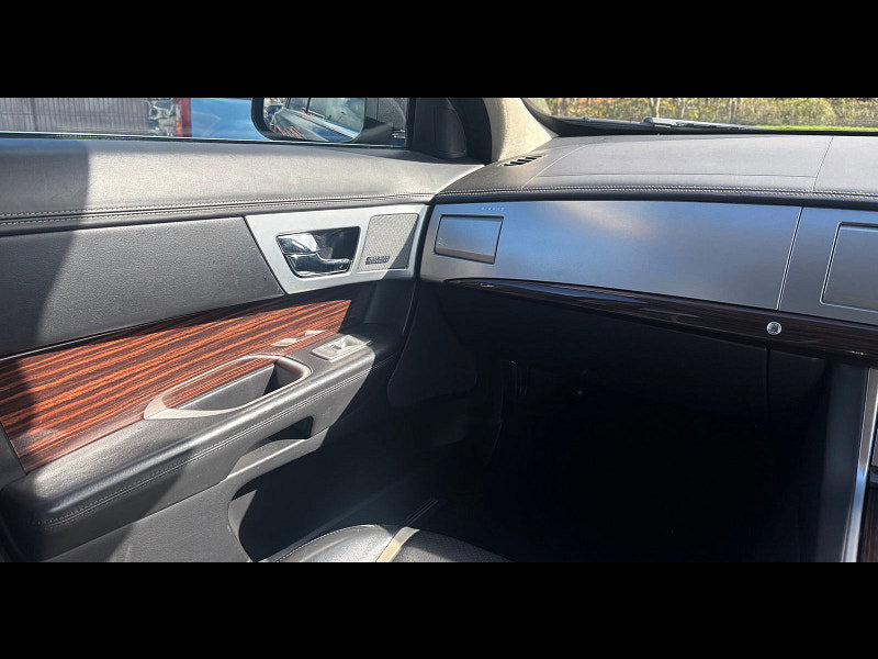 Jaguar XF 2.2L Portfolio Sportbrake D Auto Estate 5dr Diesel Automatic Euro 5 (200 bhp) 5dr Automatic 2026