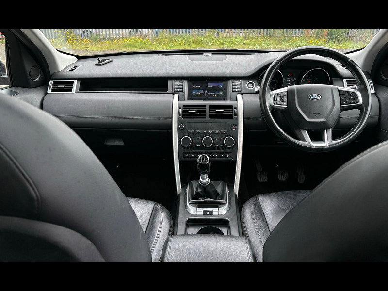 Land Rover Discovery Sport 2.0L TD4 SE TECH SUV 5dr Diesel Manual Euro 6 (150 bhp) 5dr Manual 2026