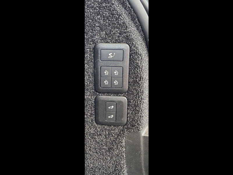 Land Rover Range Rover 4.4L SDV8 AUTOBIOGRAPHY SUV 5dr Diesel Automatic Euro 6 (339 bhp) 5dr Automatic 2026