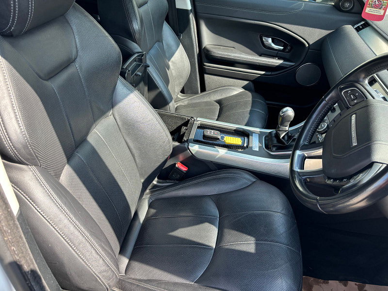 Land Rover Range Rover Evoque 2.0L ED4 SE TECH SUV 5dr Diesel Manual Euro 6 (148 bhp) 5dr Manual 2026