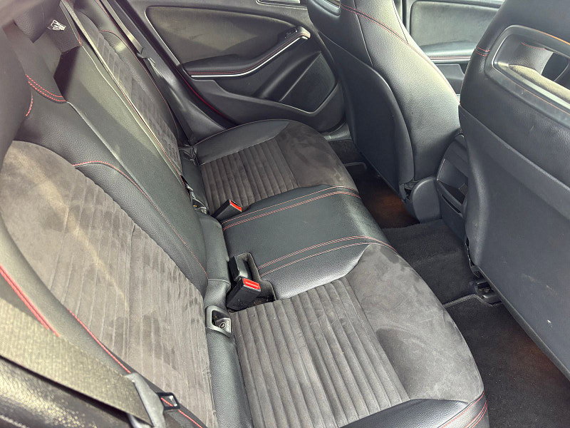 Mercedes-Benz A-CLASS 1.8L A200 CDI BLUEEFFICIENCY AMG SPORT Hatchback 5dr Diesel Automatic Euro 5 (136 bhp) 5dr Automatic 2026
