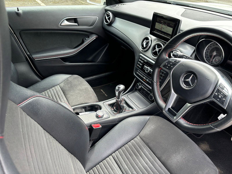Mercedes-Benz GLA 2.1L GLA200 CDI AMG LINE 5dr Diesel Manual Euro 6 (136 bhp) 5dr Manual 2026