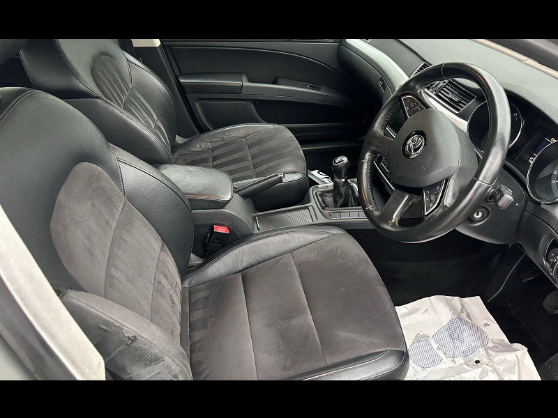 Skoda Superb 2.0L SE TDI CR Hatchback 5dr Diesel Manual Euro 5 (168 bhp) 5dr Manual 2026