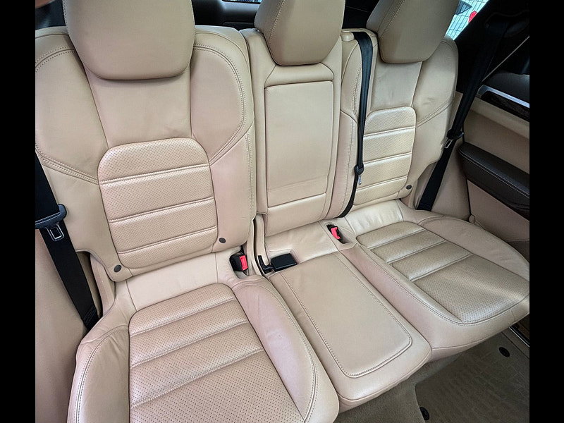Porsche Cayenne 3.0L D V6 TIPTRONIC S SUV 5dr Diesel Automatic Euro 6 (262 bhp) 5dr Automatic 2026