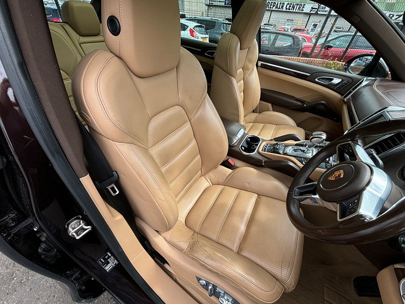 Porsche Cayenne 3.0L D V6 TIPTRONIC S SUV 5dr Diesel Automatic Euro 6 (262 bhp) 5dr Automatic 2026