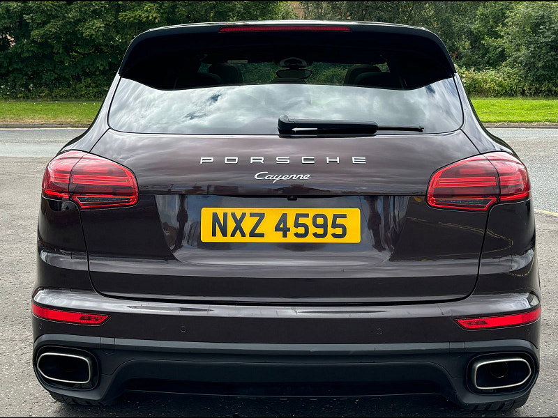 Porsche Cayenne 3.0L D V6 TIPTRONIC S SUV 5dr Diesel Automatic Euro 6 (262 bhp) 5dr Automatic 2026