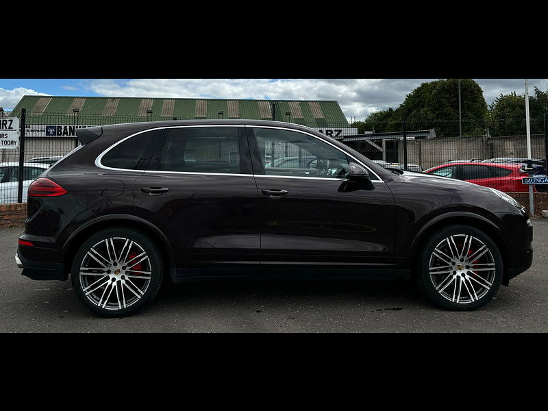 Porsche Cayenne 3.0L D V6 TIPTRONIC S SUV 5dr Diesel Automatic Euro 6 (262 bhp) 5dr Automatic 2026