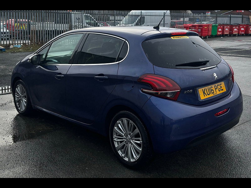 Peugeot 208 1.2L ALLURE Hatchback 5dr Petrol Manual Euro 6 (82 bhp) 5dr Manual 2026