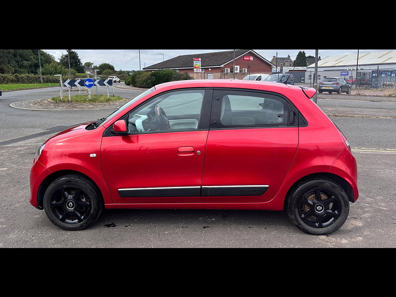 Renault Twingo 1.0 SCe Dynamique Hatchback 5dr Petrol Manual Euro 6 (s/s) (70 ps) 5dr Manual 2026
