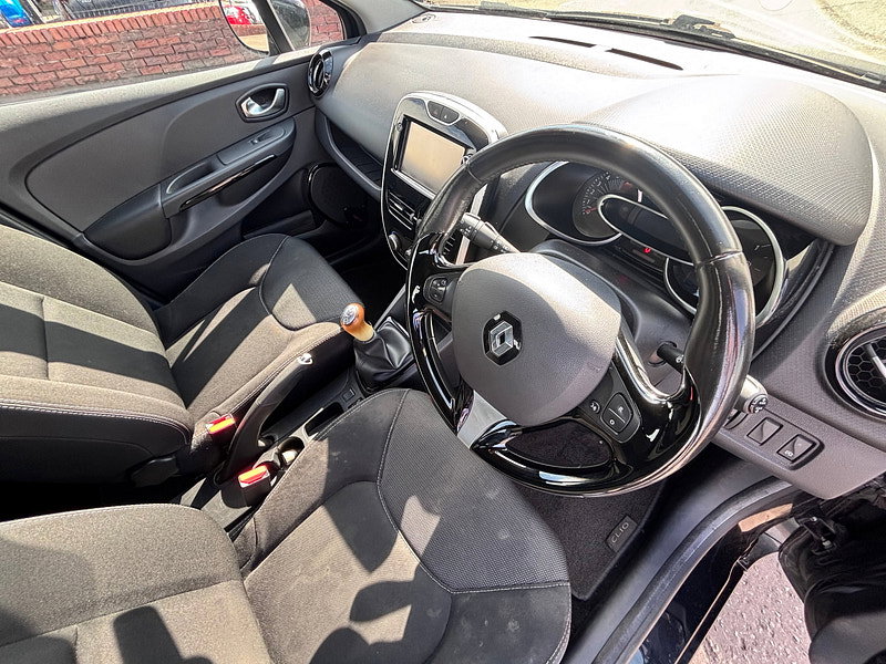 Renault Clio 0.9 TCe Dynamique Nav Hatchback 5dr Petrol Manual Euro 6 (s/s) (90 ps) 5dr Manual 2026