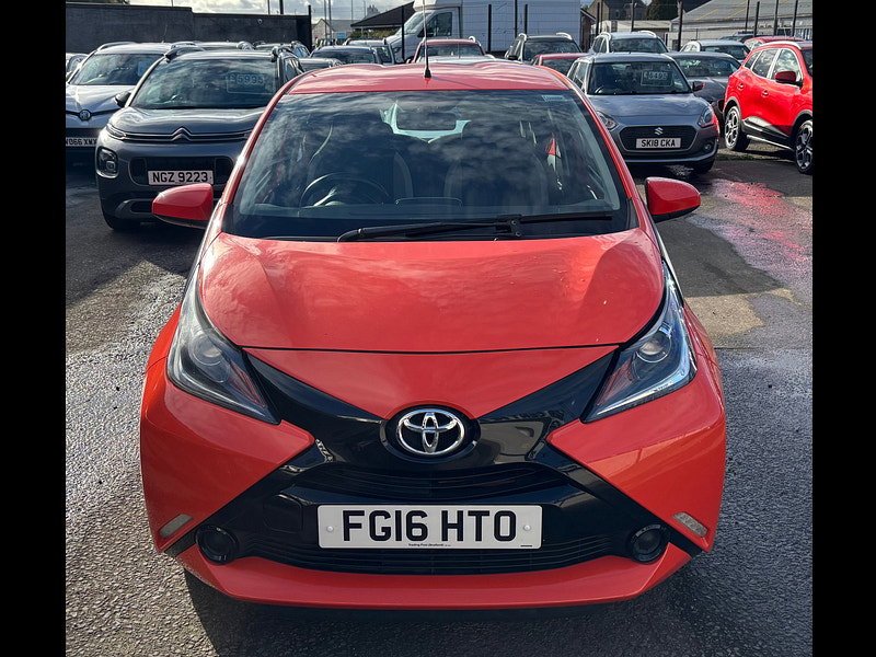 Toyota Aygo 1.0 VVT-i x-play Hatchback 5dr Petrol Manual Euro 6 (68 ps) 5dr Manual 2026