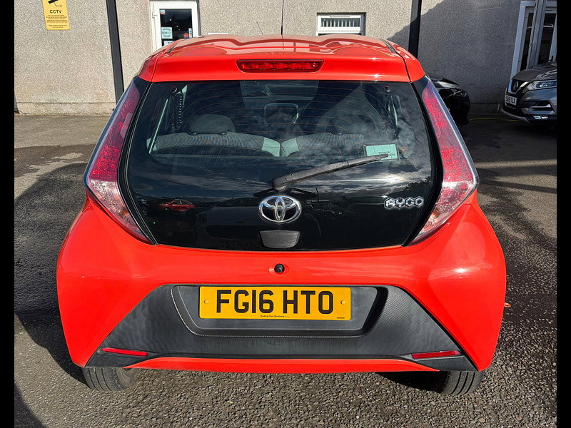 Toyota Aygo 1.0 VVT-i x-play Hatchback 5dr Petrol Manual Euro 6 (68 ps) 5dr Manual 2026