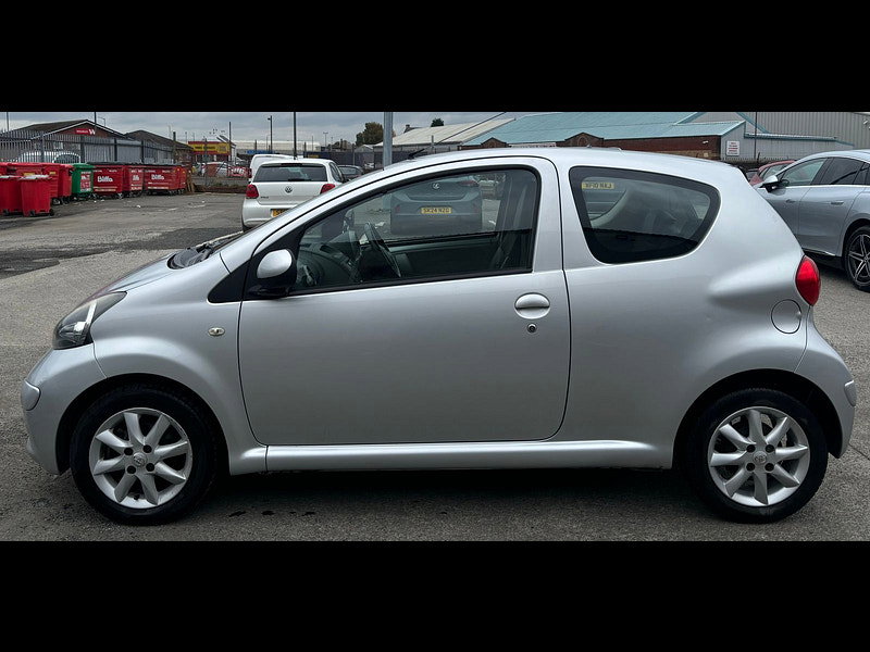 Toyota Aygo 1.0L VVT-I PLATINUM Hatchback 3dr Petrol Manual Euro 4 (67 bhp) 3dr Manual 2026
