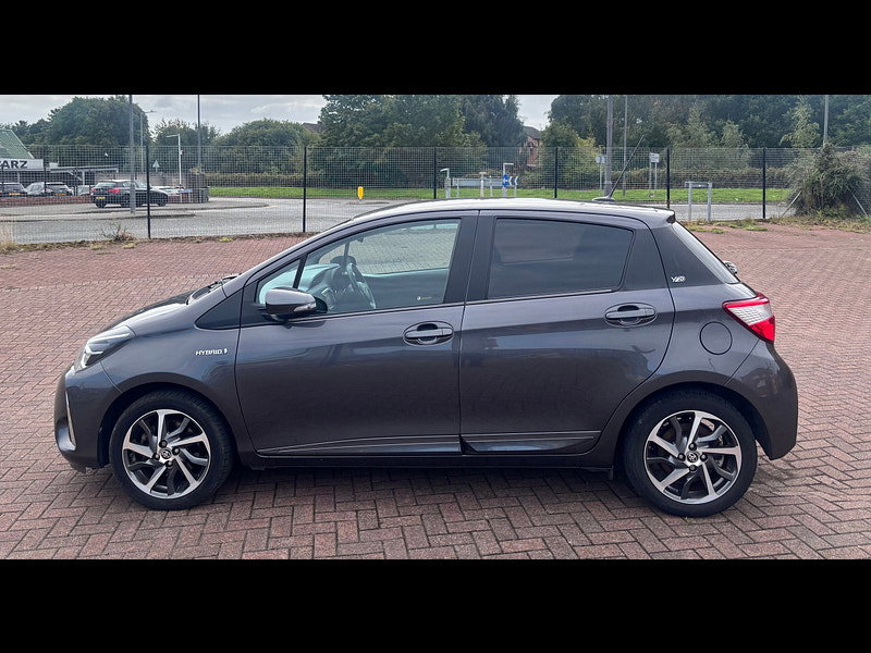 Toyota Yaris 1.5 VVT-h Y20 Bi-tone Hatchback 5dr Petrol Hybrid E-CVT Euro 6 (s/s) (100 ps) 5dr Automatic 2026
