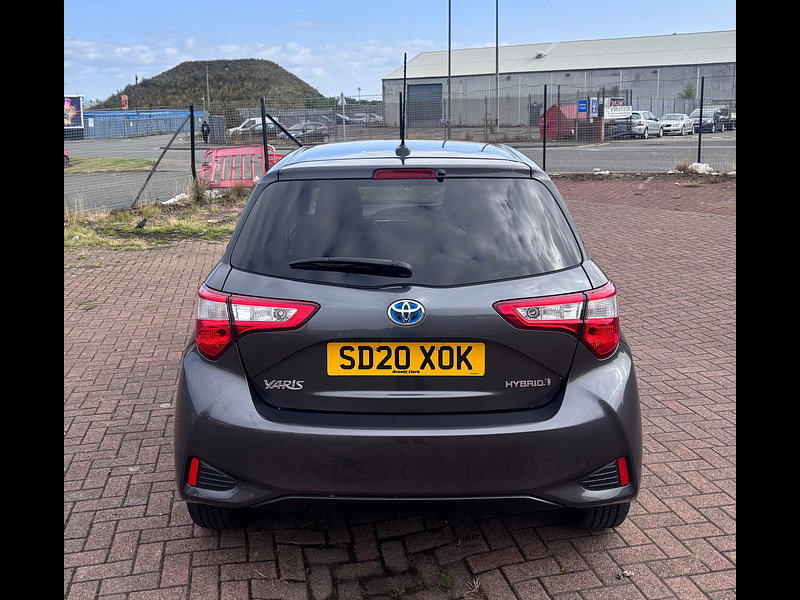 Toyota Yaris 1.5 VVT-h Y20 Bi-tone Hatchback 5dr Petrol Hybrid E-CVT Euro 6 (s/s) (100 ps) 5dr Automatic 2026