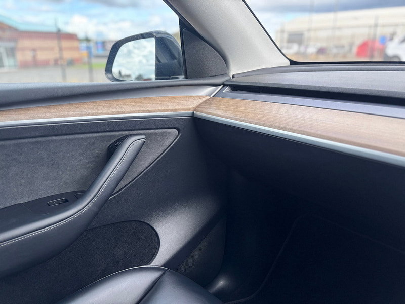 Tesla Model Y (Dual Motor) Long Range SUV 5dr Electric Auto 4WDE (384 bhp) 5dr Automatic 2026