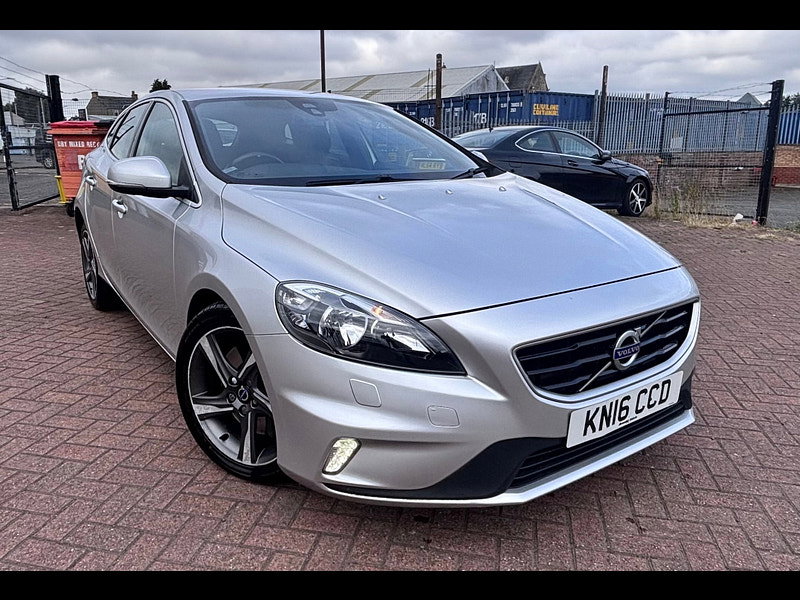 Volvo V40 2.0 D2 R-Design Hatchback 5dr Diesel Auto Euro 6 (s/s) (120 ps) 5dr Automatic 2026