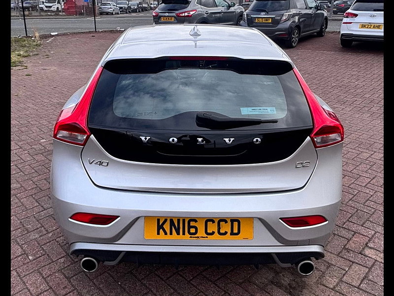 Volvo V40 2.0 D2 R-Design Hatchback 5dr Diesel Auto Euro 6 (s/s) (120 ps) 5dr Automatic 2026