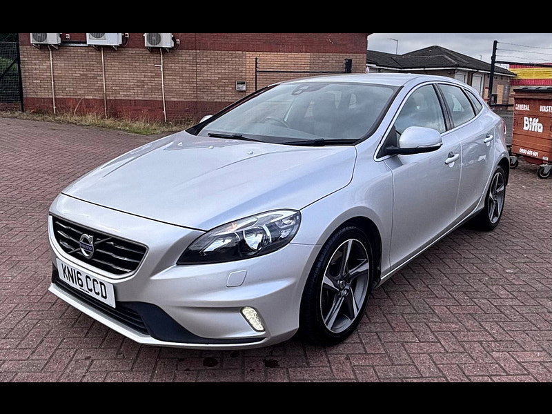 Volvo V40 2.0 D2 R-Design Hatchback 5dr Diesel Auto Euro 6 (s/s) (120 ps) 5dr Automatic 2026