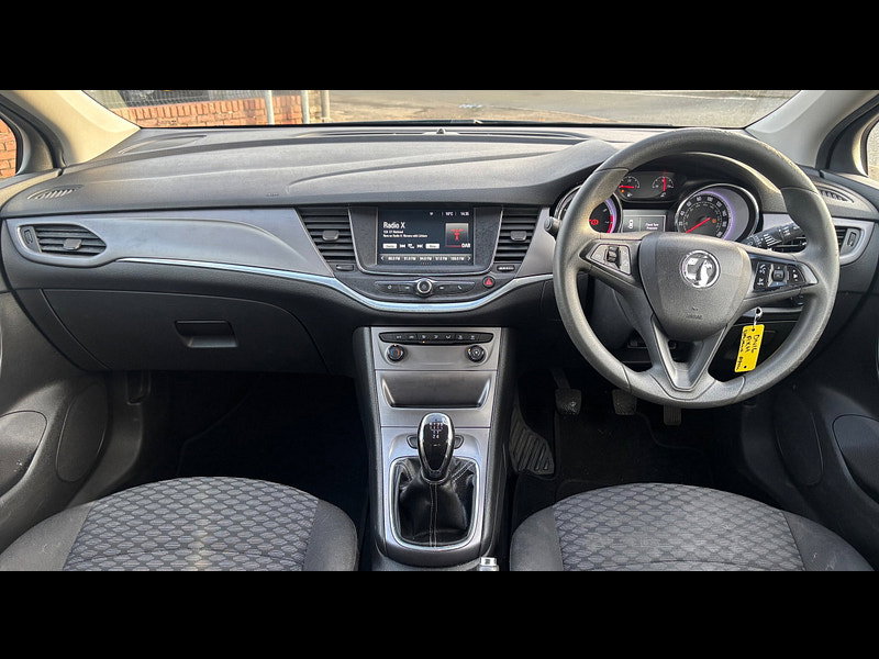 Vauxhall Astra 1.4i Design Hatchback 5dr Petrol Manual Euro 6 (100 ps) 5dr Manual 2026