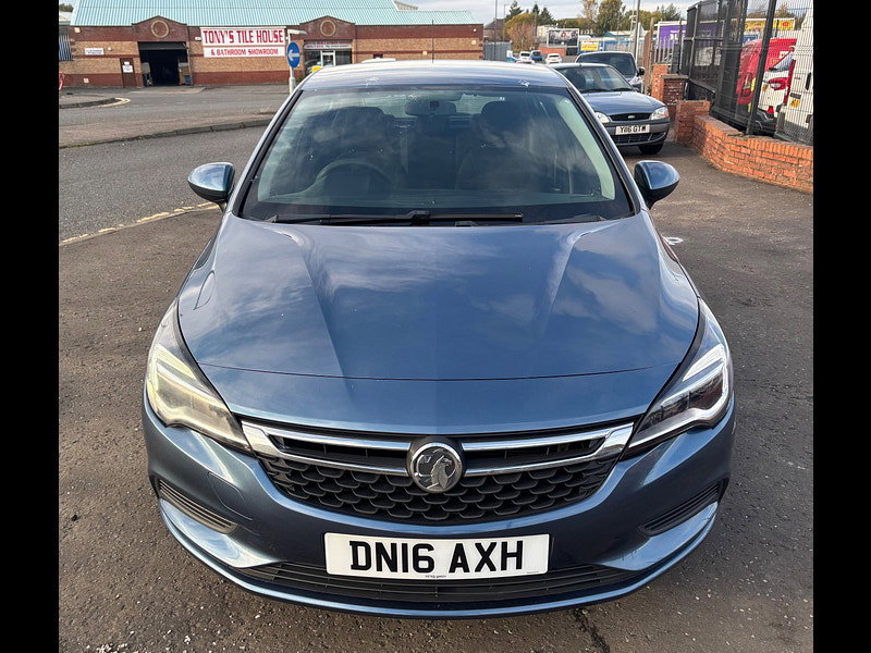 Vauxhall Astra 1.4i Design Hatchback 5dr Petrol Manual Euro 6 (100 ps) 5dr Manual 2026