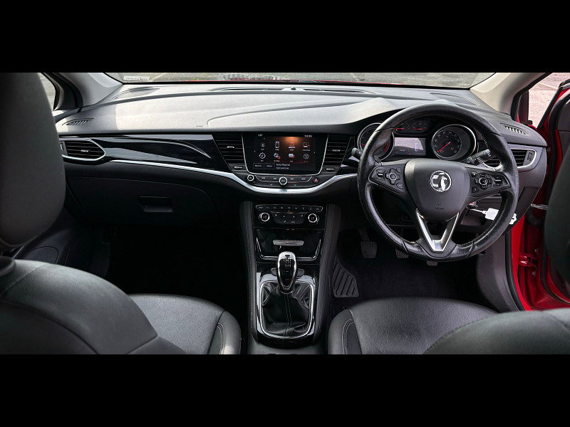 Vauxhall Astra 1.4L ELITE NAV Hatchback 5dr Petrol Manual Euro 6 (148 bhp) 5dr Manual 2026