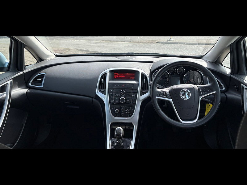 Vauxhall Astra 1.4L SRI Hatchback 5dr Petrol Manual Euro 5 (98 bhp) 5dr Manual 2026
