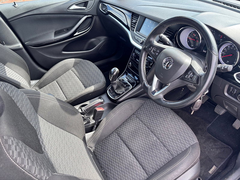Vauxhall Astra 1.6 CDTi ecoTEC BlueInjection SRi Hatchback 5dr Diesel Manual Euro 6 (110 ps) 5dr Manual 2026