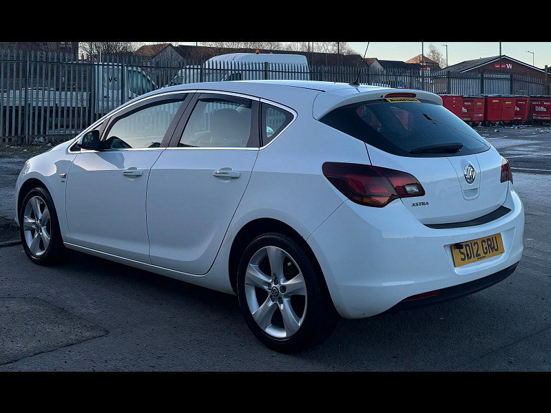 Vauxhall Astra 1.6L SRI Hatchback 5dr Petrol Manual Euro 5 (113 bhp) 5dr Manual 2026