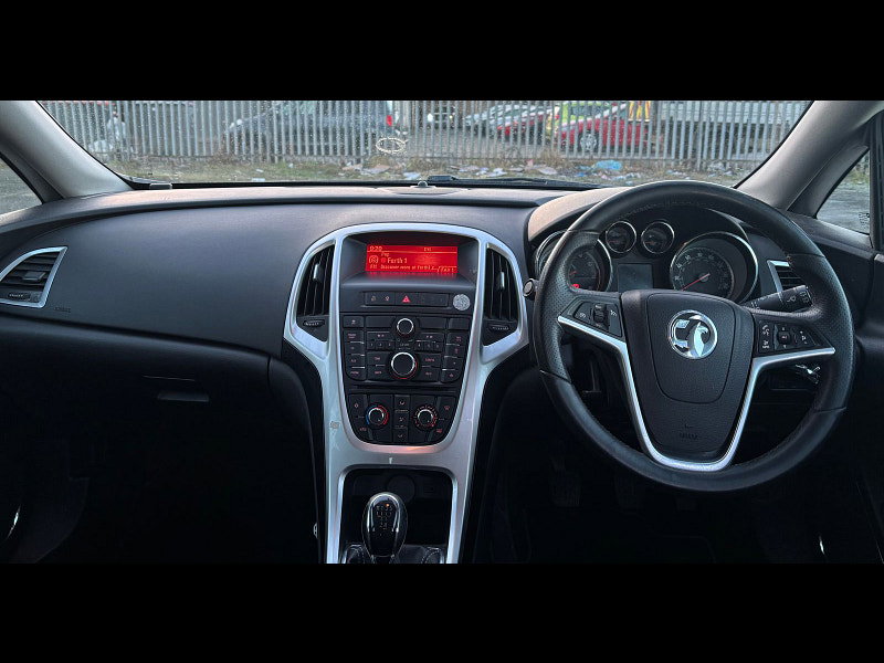 Vauxhall Astra 1.6L SRI Hatchback 5dr Petrol Manual Euro 5 (113 bhp) 5dr Manual 2026