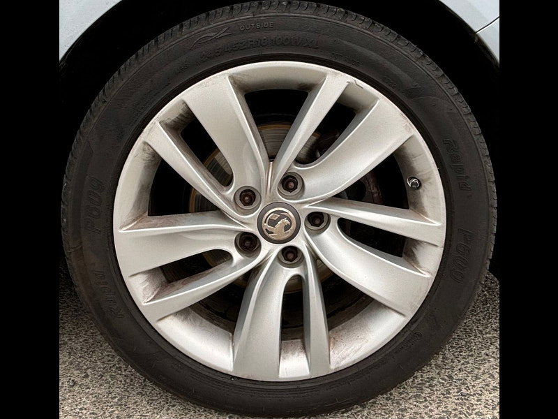 Vauxhall Insignia 2.0L SRI CDTI ECOFLEX S/S Hatchback 5dr Diesel Manual Euro 5 (138 bhp) 5dr Manual 2026