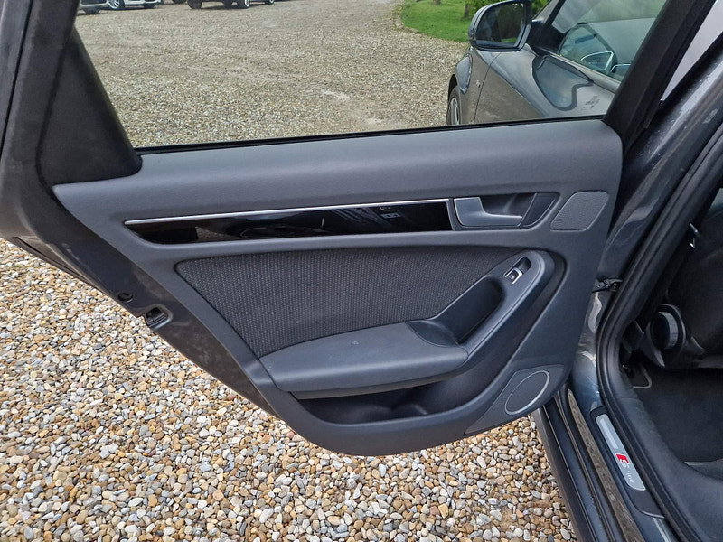 Audi A4 Avant 2.0 TDI Black Edition Euro 5 (s/s) 5dr 5dr Manual 2026