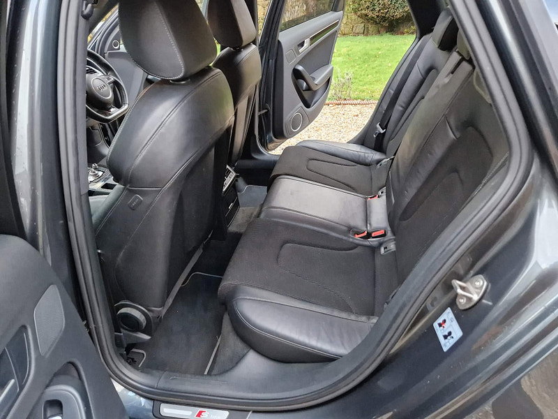 Audi A4 Avant 2.0 TDI Black Edition Euro 5 (s/s) 5dr 5dr Manual 2026