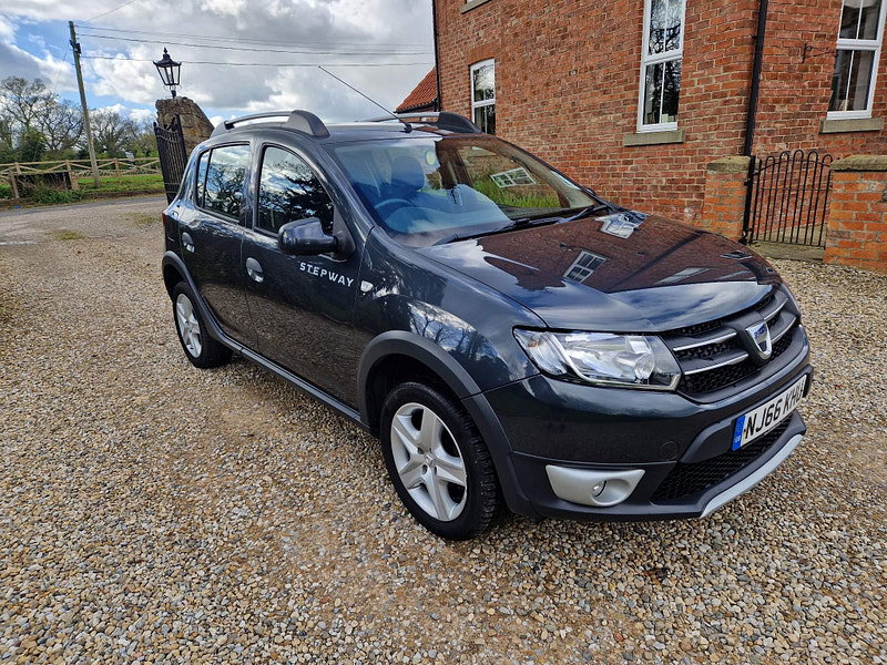 Dacia Sandero Stepway 0.9 TCe Laureate Euro 6 (s/s) 5dr 5dr Manual 2026