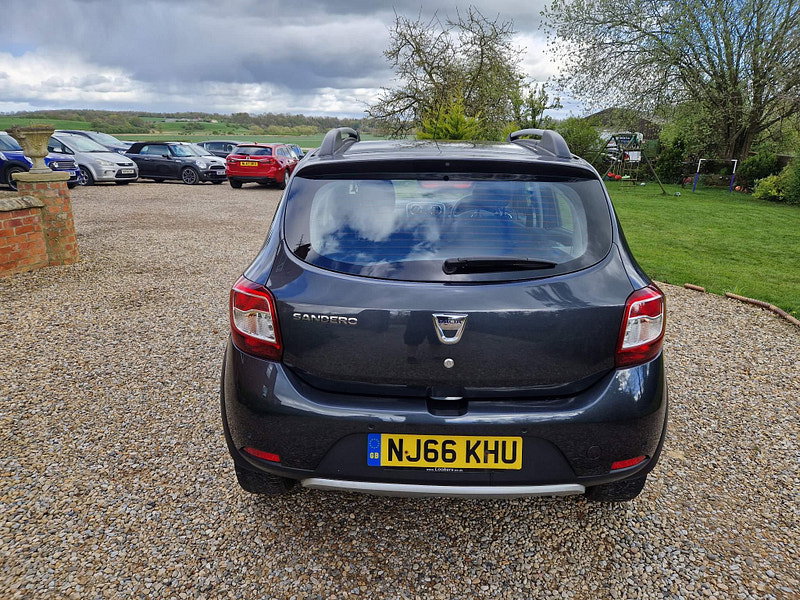Dacia Sandero Stepway 0.9 TCe Laureate Euro 6 (s/s) 5dr 5dr Manual 2026